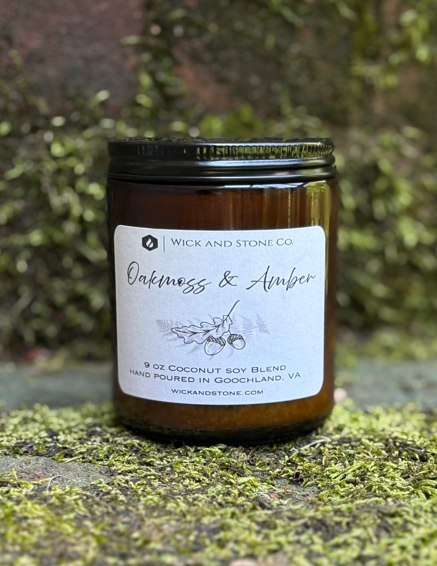 Oakmoss & Amber 9 oz Soy Coconut Wax Candle